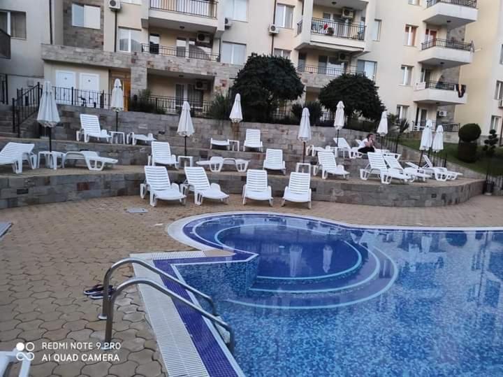 Sunny Beach Hills Apartment - Private Exterior photo